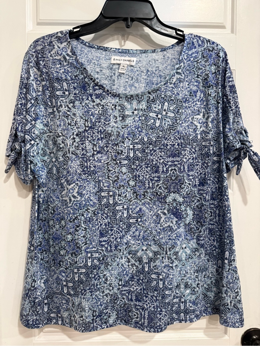 Emily Daniels Women’s XL Blue Boho Paisley Print Tie Sleeve Tunic Top